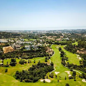 https://los-arqueros-benahavis-holiday-rental-apartment.1costadelsol.com